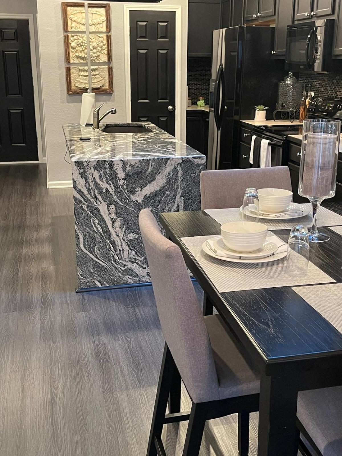Brooklynn'S Bay, Elegant Lakefront Condo Retreat Hot Springs Ngoại thất bức ảnh